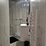 Basia Quarto em Acomodações Particulares *