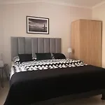 Basia Quarto em Acomodações Particulares